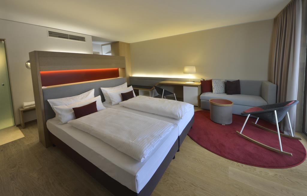 Hotel Bora Hotsparesort Radolfzell am Bodensee Rum bild
